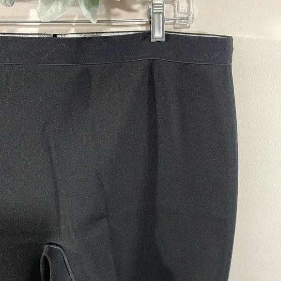 Medisana Compression Anti Cellulite Micro Massage Shorts 10 - Picture 8 of 16